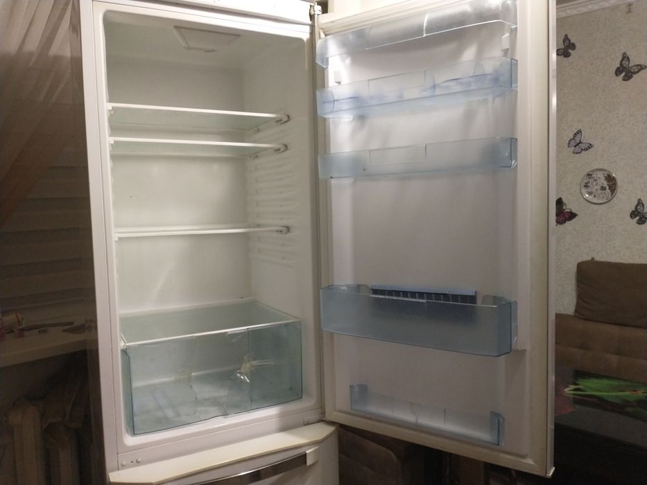 Продам холодильник