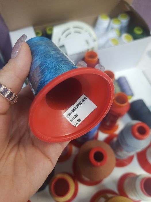 Нитки Бобіни , арміровані нитки, катушки уся палітра.