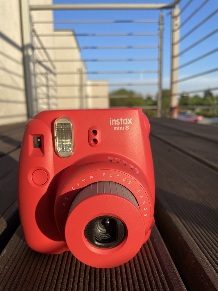 Fujifilm Instax Mini 8 | czerwony / malinowy