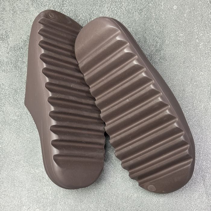 Тапочки шльопанці Adidas Yeezy Slide Soot GX6141 ОРИГІНАЛ 100% 44 р
