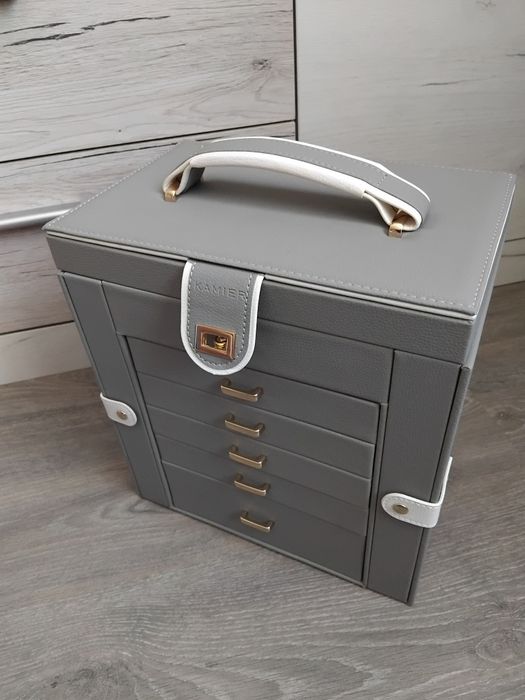 Шкатулка скринька для прикрас