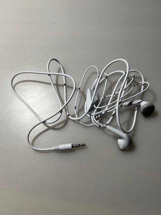 Auriculares com fio Samsung (originais)