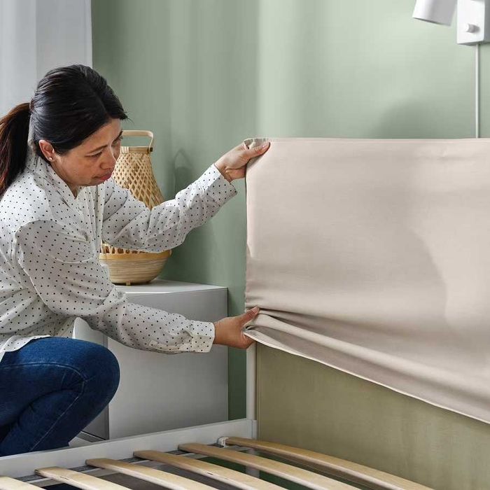 Cama IKEA KLEPPSTAD 160x200 cm – Excelente Estado (Sem Colchão)