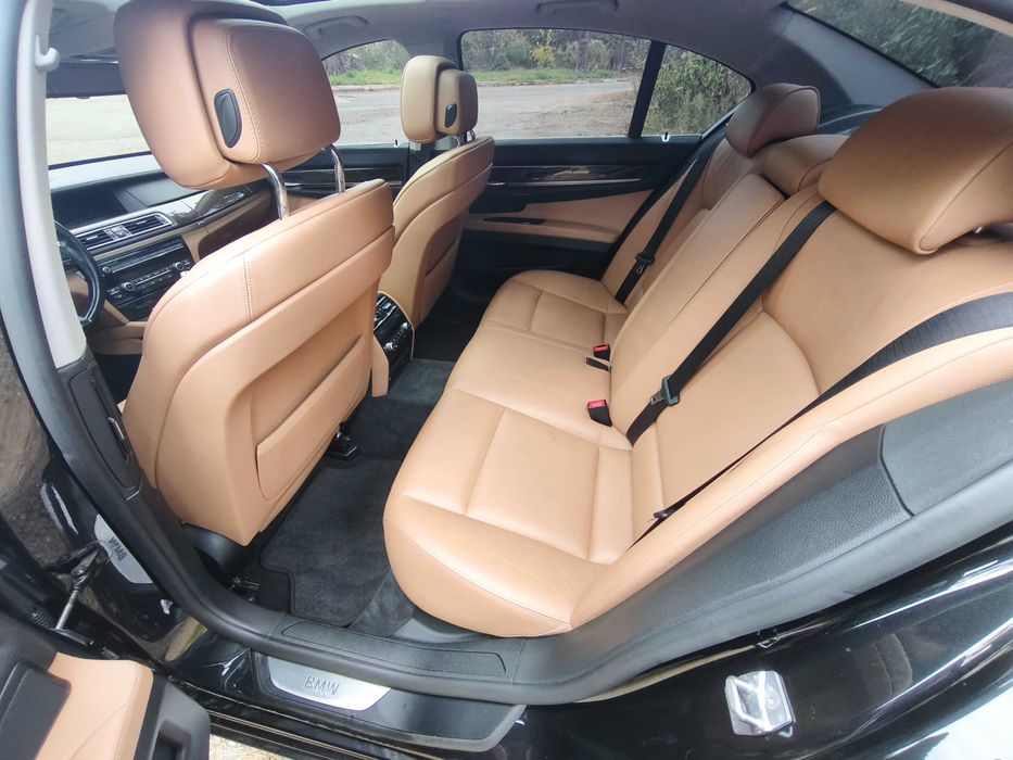 BMW 7 Series 2011