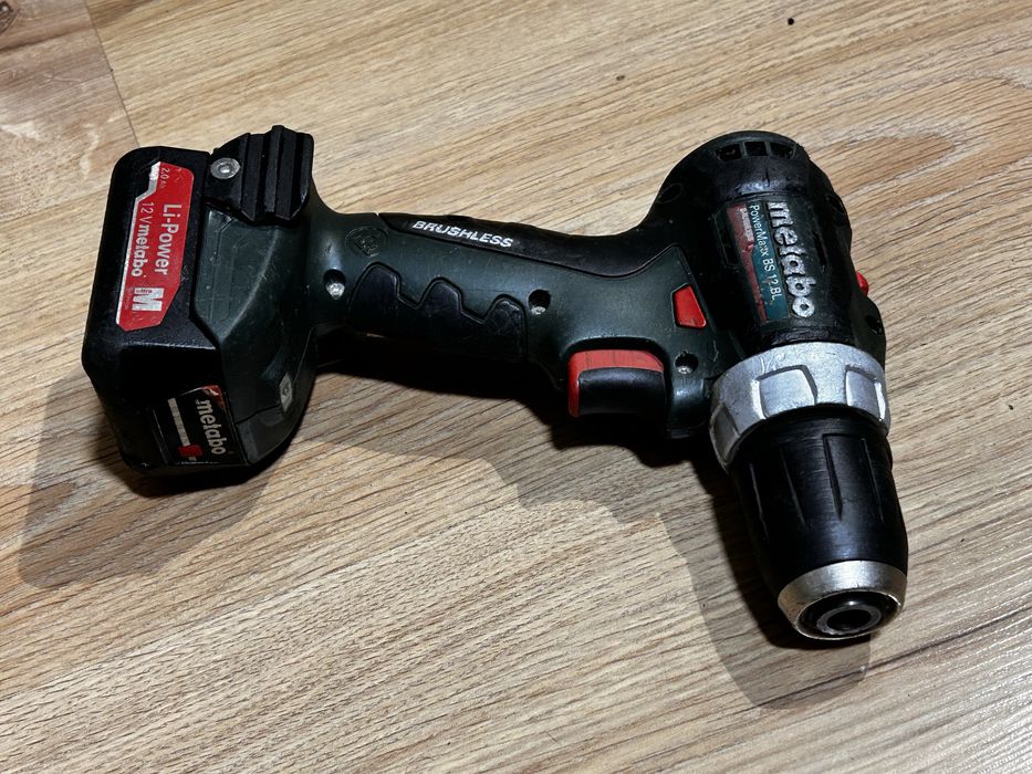 Wkrętarka Dewalt 796 bezsczotkowa z bateria