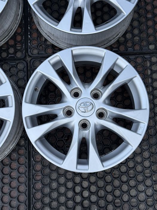 Диски оригінал Toyota Camry Corolla avensis auris  5 114,3 r15