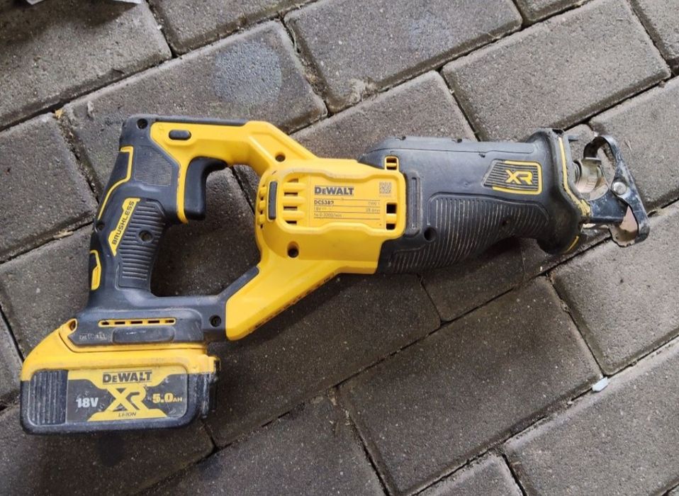 DeWalt dcs382 piła szablasta  lisica bez Aku