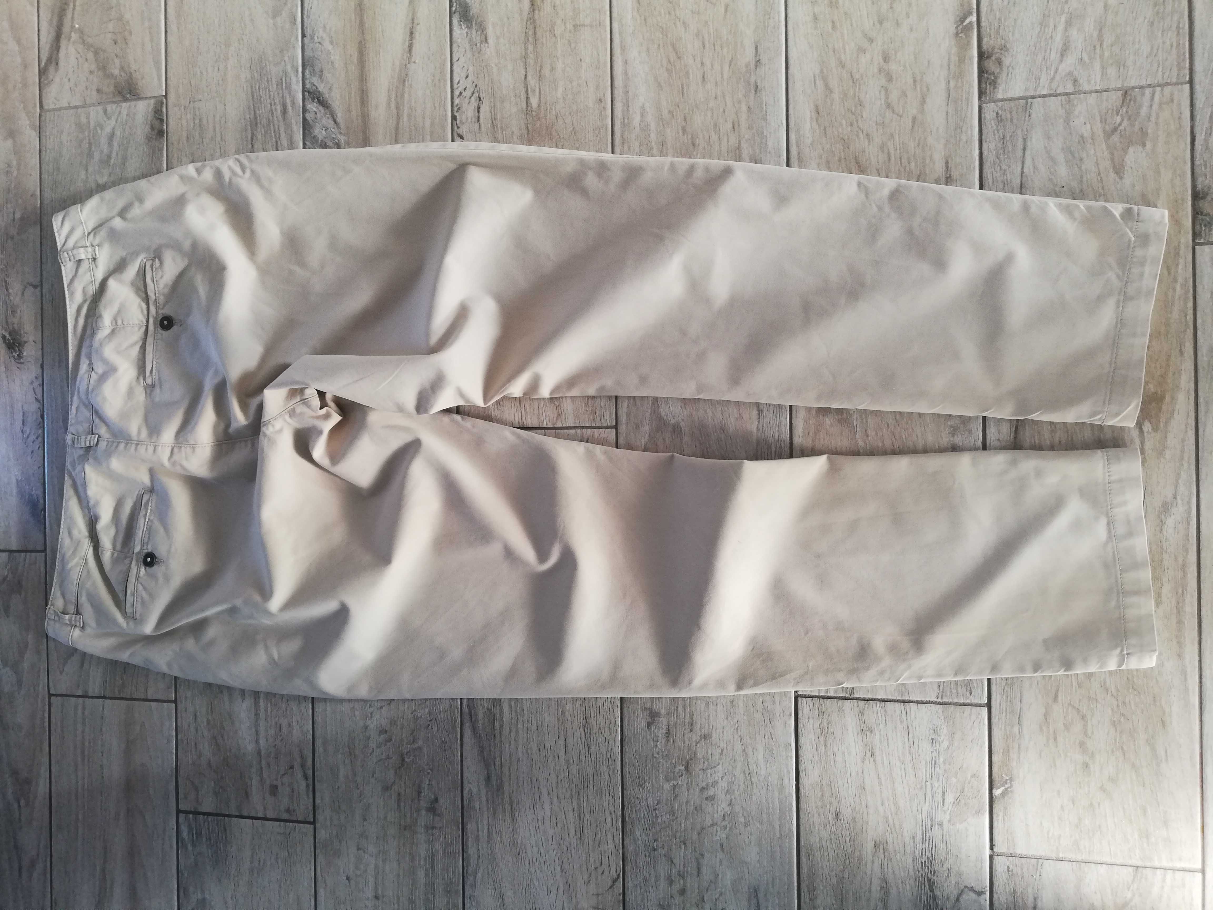 Spodnie chinosy firmy Hampton Republic USA rozmiar 42