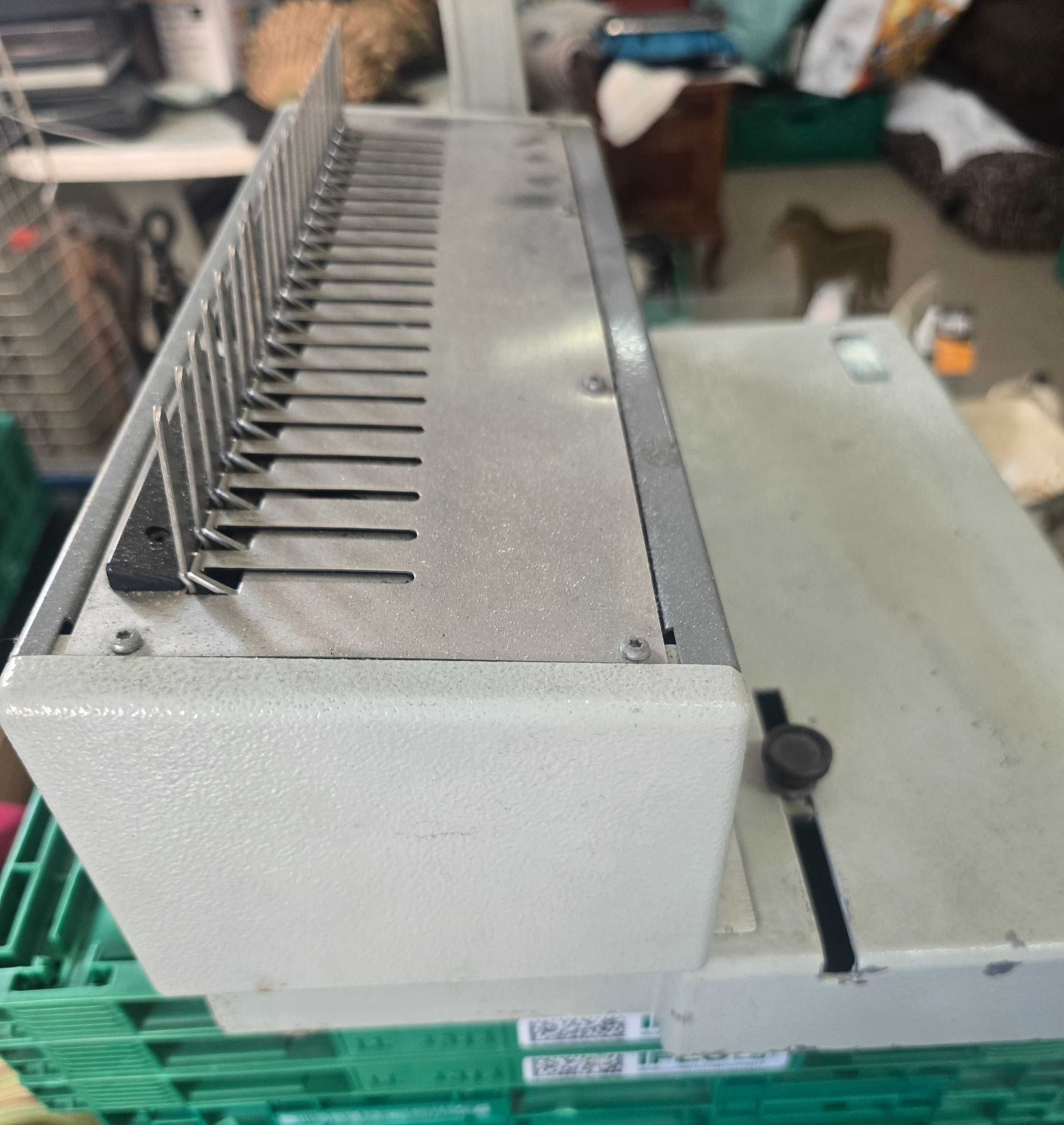 Maquina de encadernar em bom estado