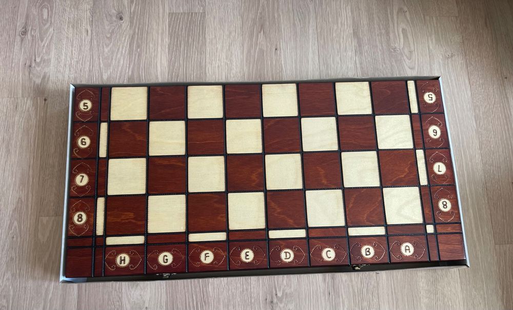 Дерев’яні шахи Амбасадор де Люкс