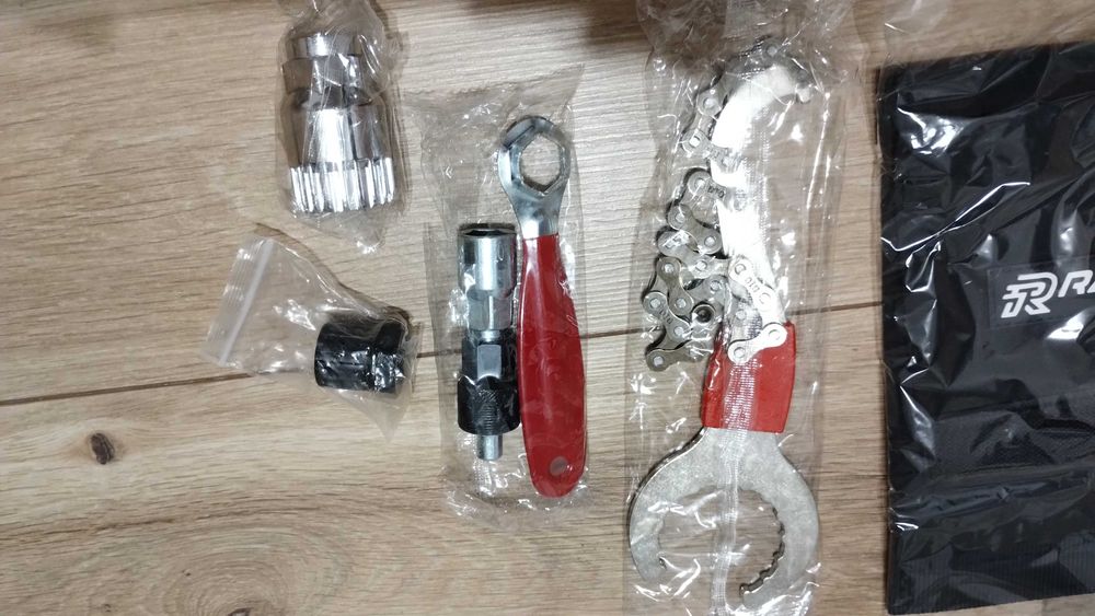 Zestaw narzędzi rowerowych bacik ściągacz korby klucz suportu opaski