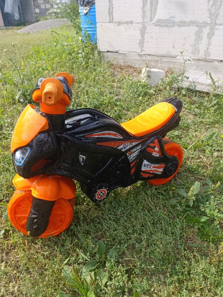 Дитячий мотоцикл