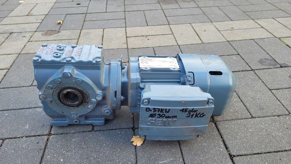 Sprzedam silniki elektryczne motoreduktory elektrobęben imadła pompy