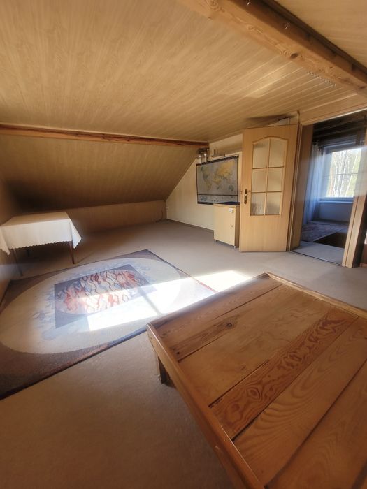 Dom z 2002 roku parterowy 75m2 z poddaszem.działka 1320 m2