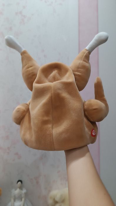 Курица на голову танцующая подарок