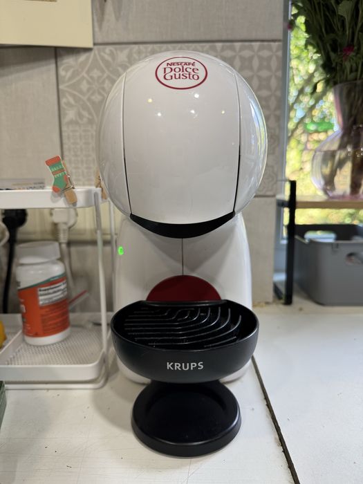 Продам капсульну кавоварку, Nescafe Dolce Gusto Piccolo XS