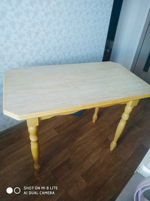 Кухонний стіл, дерев’яний, прямокутний