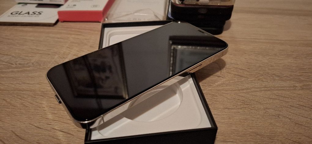 Iphone 12 pro max silver