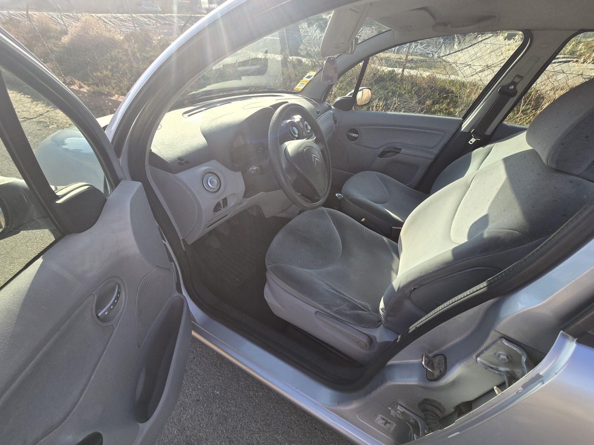 Citroën C3 1.4 HDi 90cv – 2003 | 179.000km | Ar Condicionado
