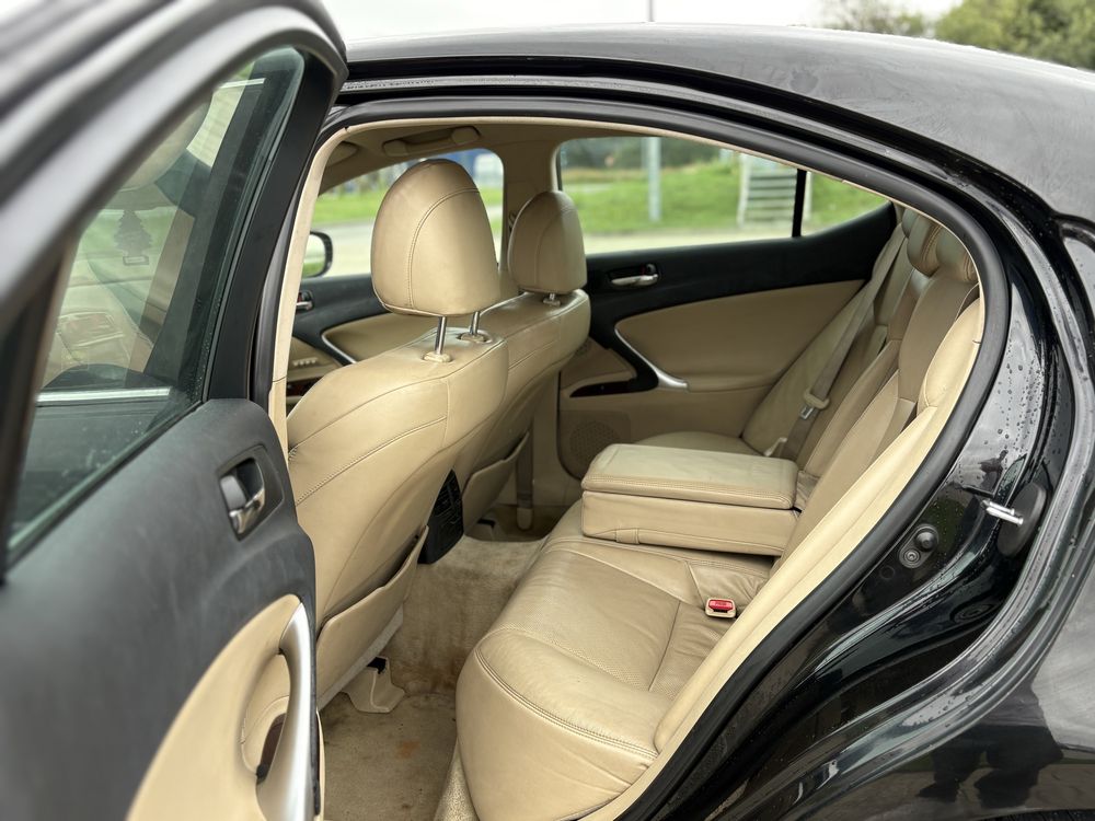 Lexus IS220D 2.2 177HP