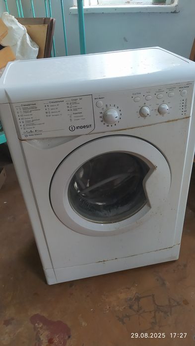 Стиральная машина indesit