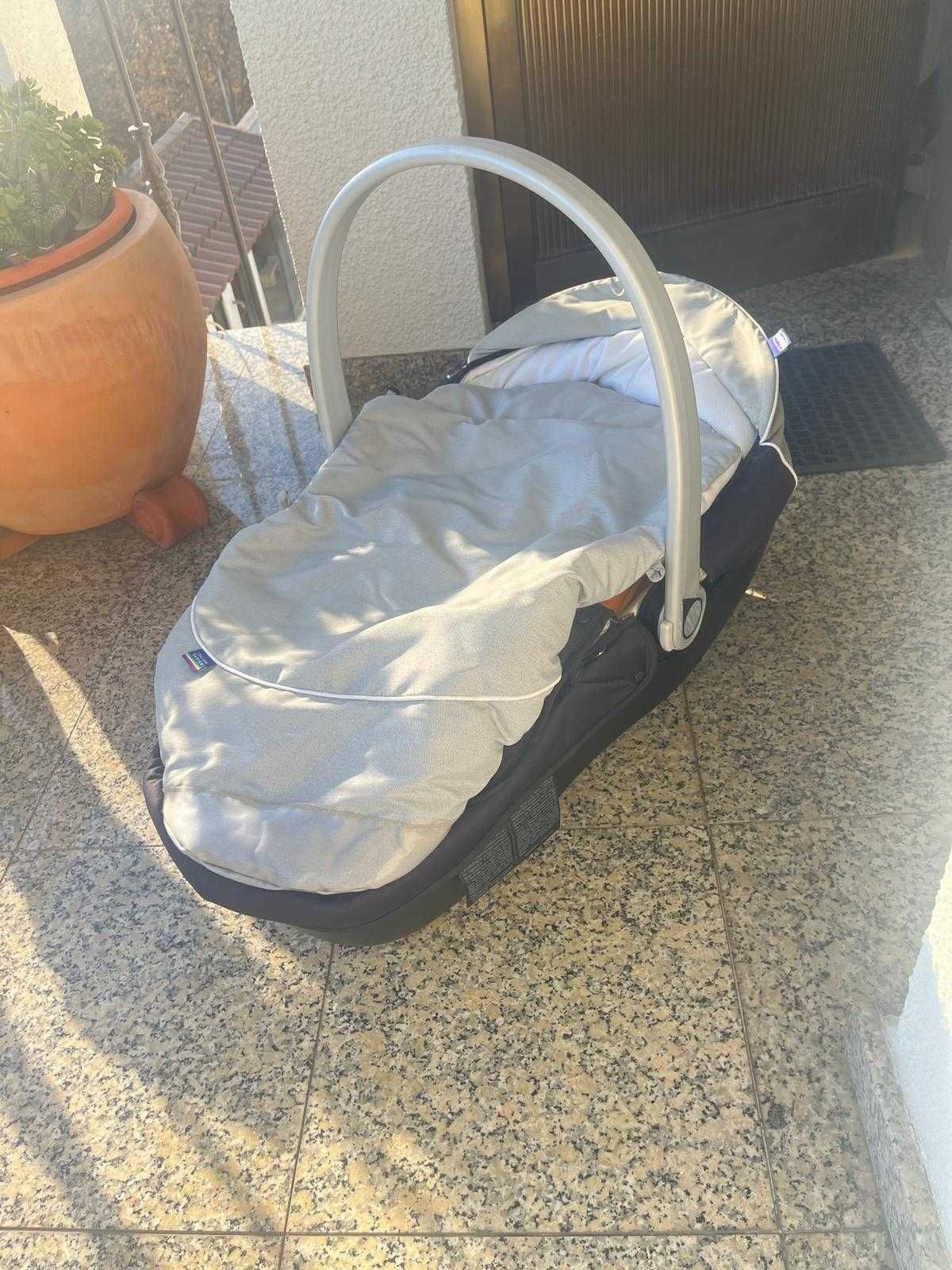 Carrinho e alcofa de bebe Chicco