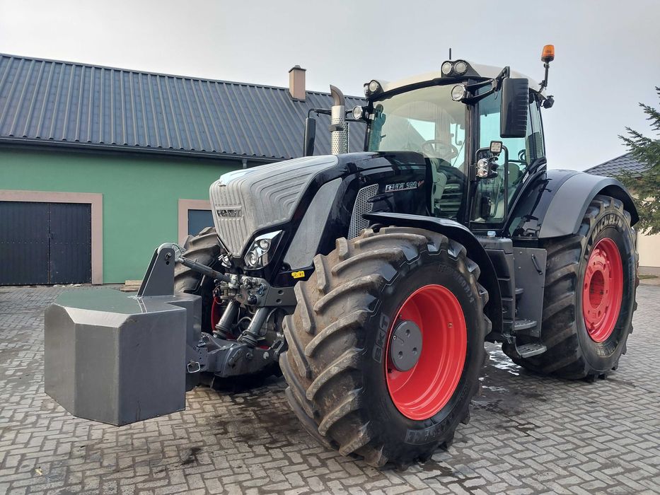Wynajem ciągnika rolniczego Fendt 718  Vario ,TUZ,TUR,WOM,GPS
