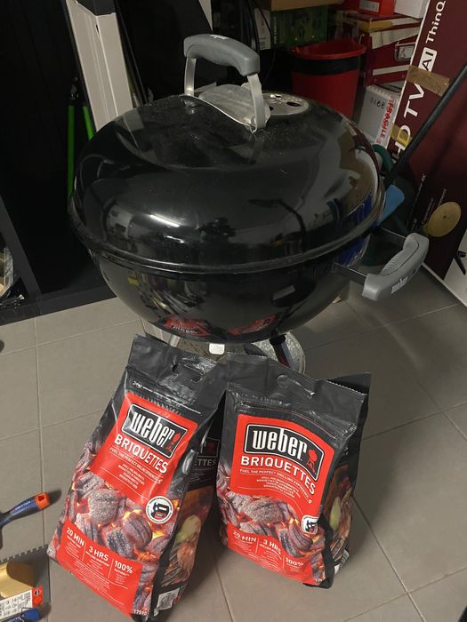 Barbecue a carvão WEBER COMPACT 47 cm