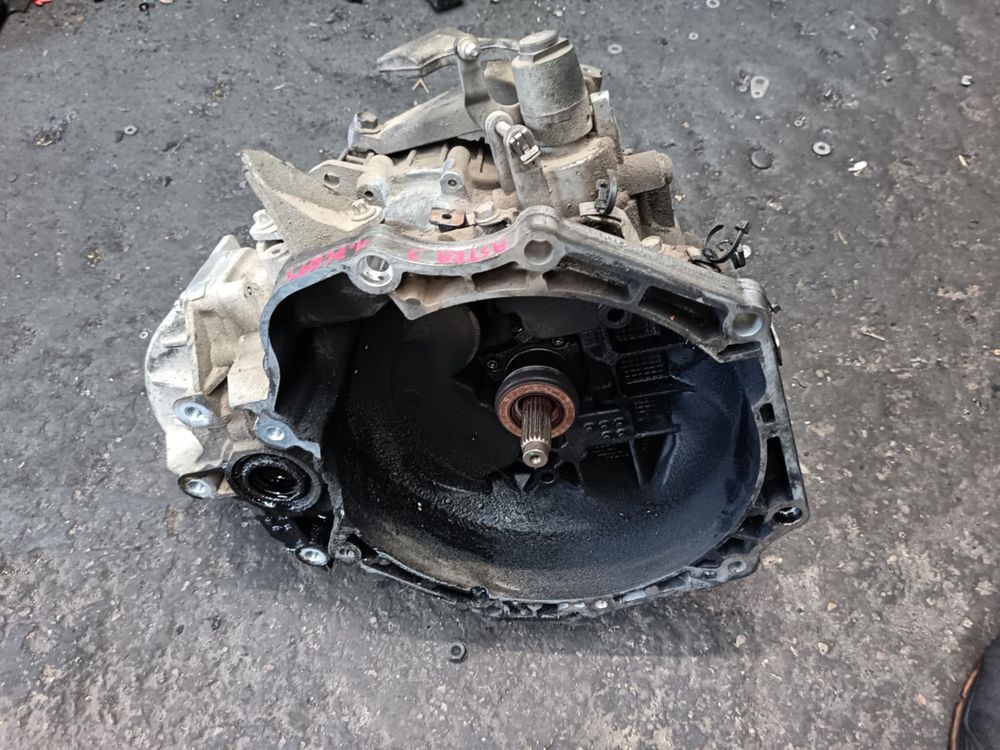 Skrzynia biegów Opel Astra J 1.7 CDTI Astra IV