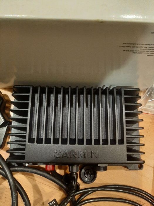 Система Panoptix LiveScope с LiveScope GLS10 Sonar  и Panoptix 32