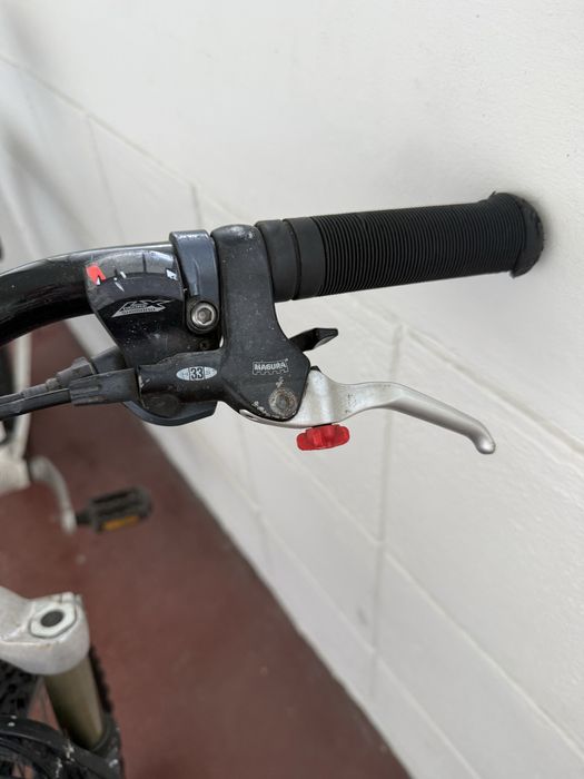 Bicicleta Kona Roda 26