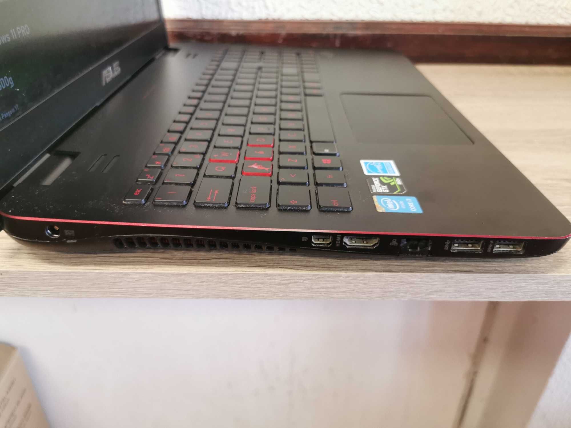 Portátil ASUS Republic Of Gamers Core i7 16GB ram SSD Windows 11