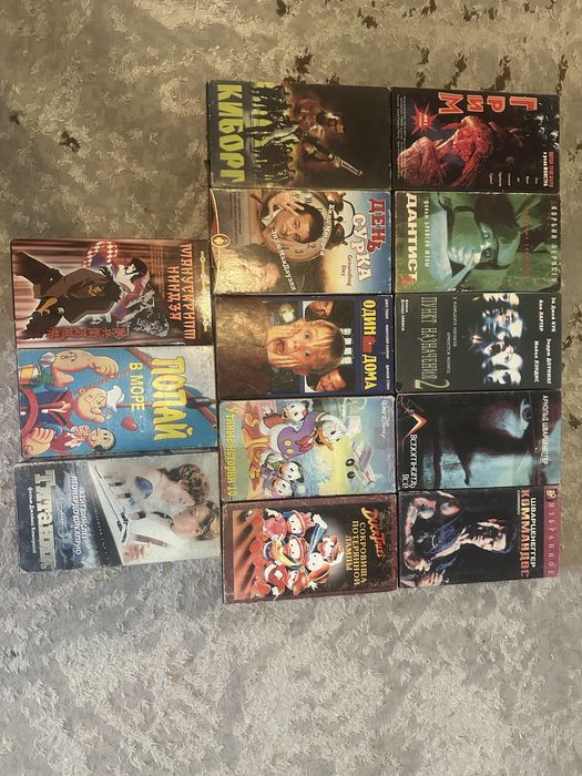Видеокассеты VHS Коммандос, Киборг, Дантист 2, Грим, Вспомнить все