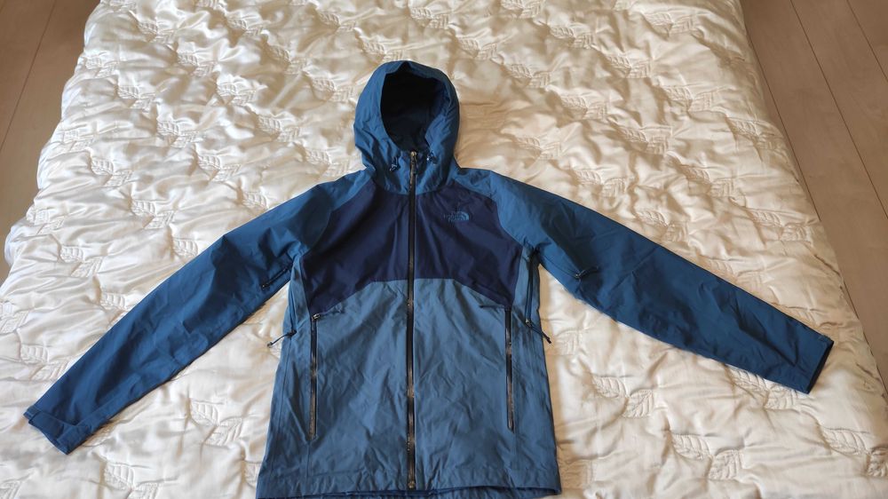 Wodoodporna kurtka z kapturem The North Face Stratos r. S jak nowa