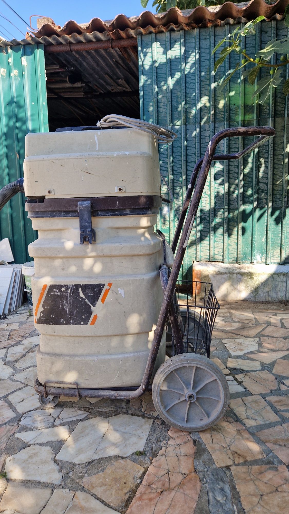 Aspirador HOOVER futura 2000 industrial