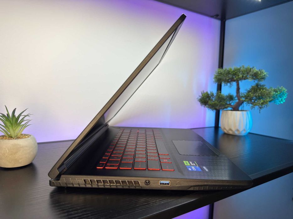 як новий MSI Thin 15, rtx 4050, core i5-12gen, 144 hz