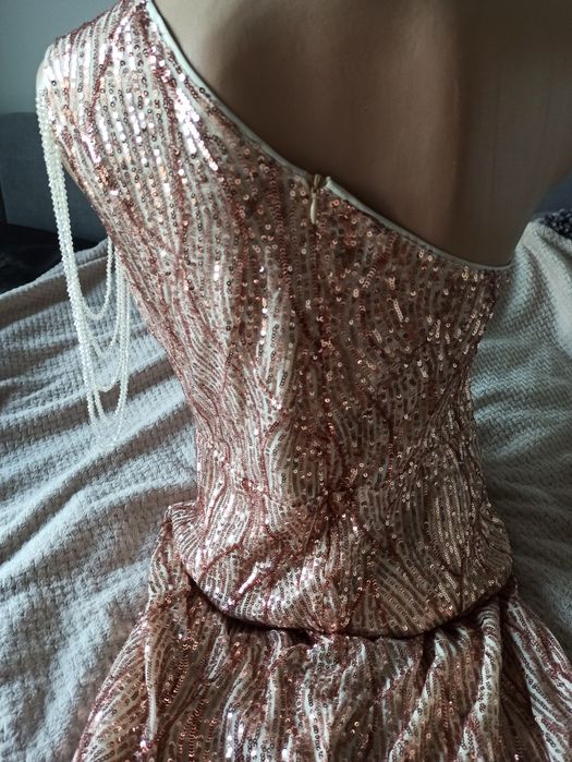 Sukienka nowa bez metki w cekiny