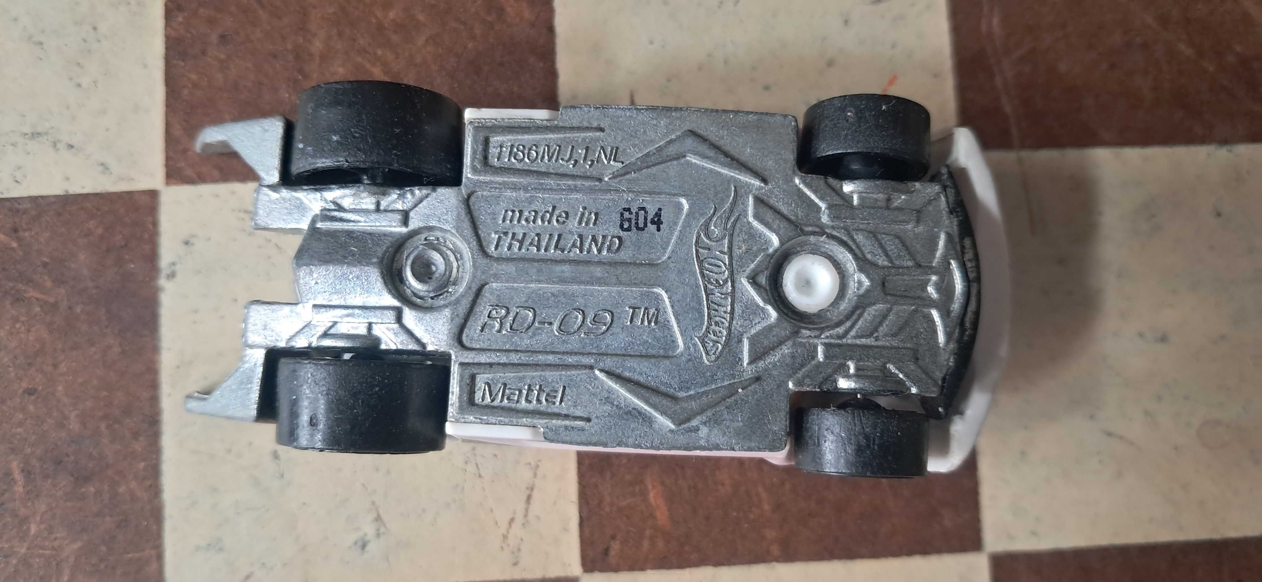 Carro RD-09 Mattel Hotwheels