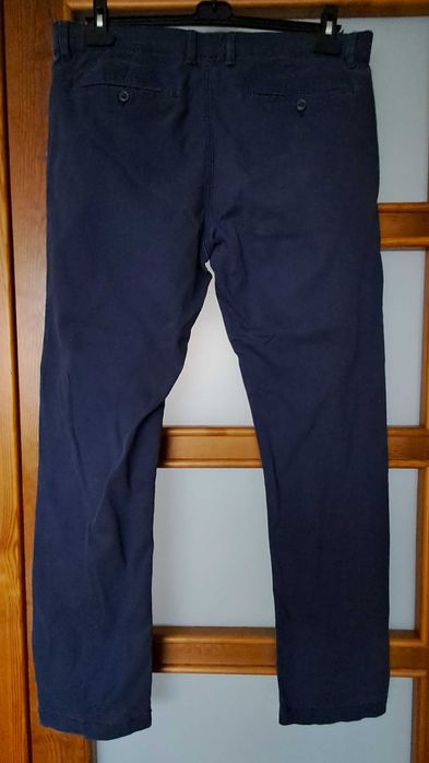 męskie spodnie granatowe bawełniane LIVERGY 56