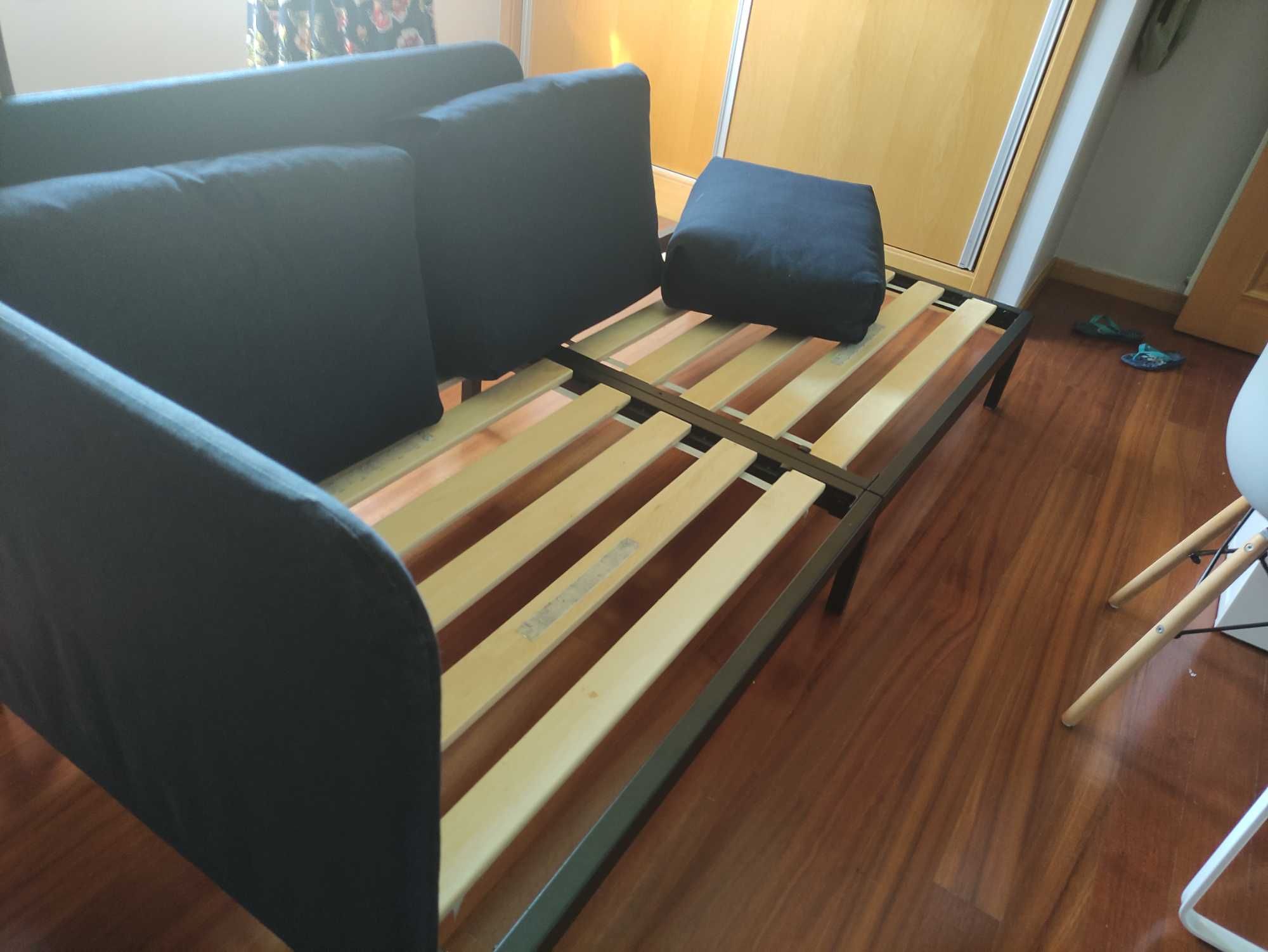 Sofá-Cama em Bom estado