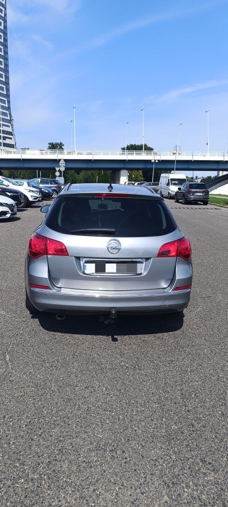 Opel astra j sport tourer