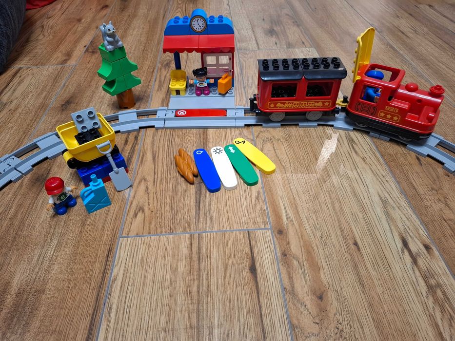 LEGO DUPLO 10874  -  Pociąg parowy z dźwiękiem, płytki funkcyjne