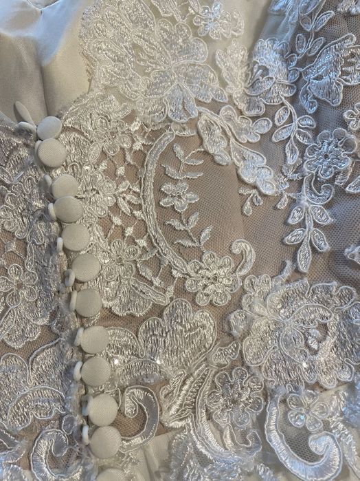 Suknia ślubna 40/42 zwiewna koronka cekiny