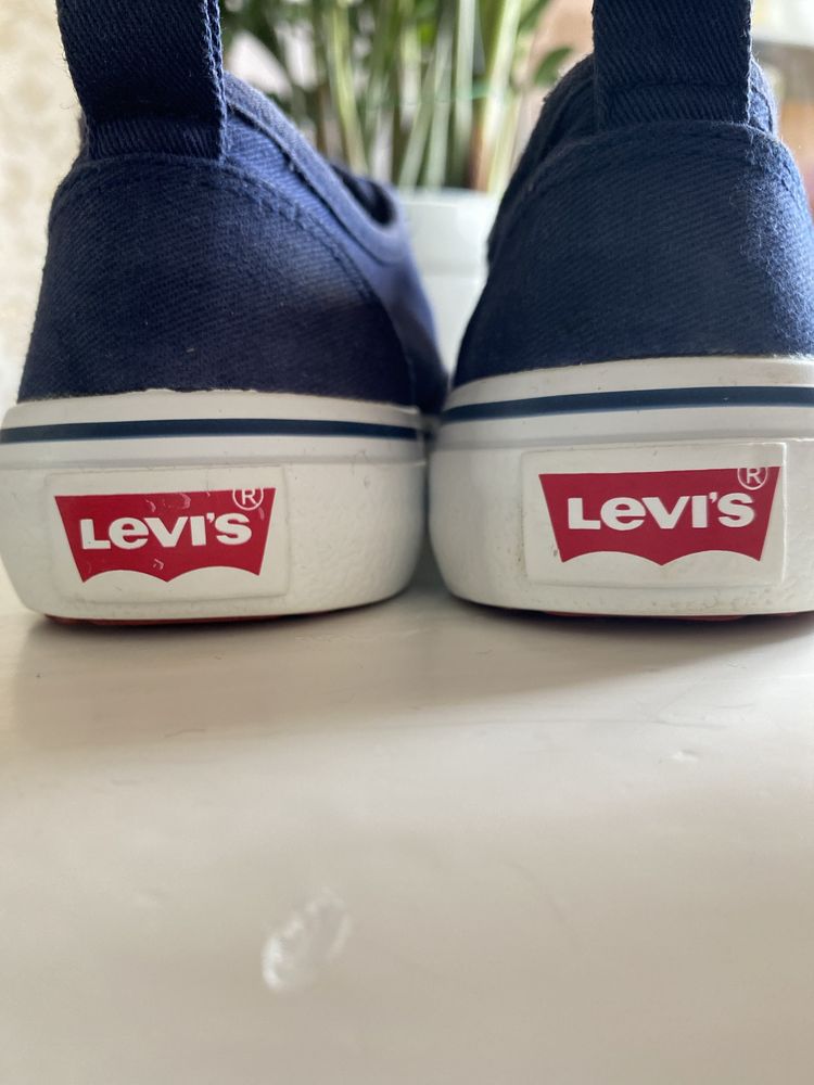 Кеди,кросівки демісезонні Levis на хлопчика,хлопця