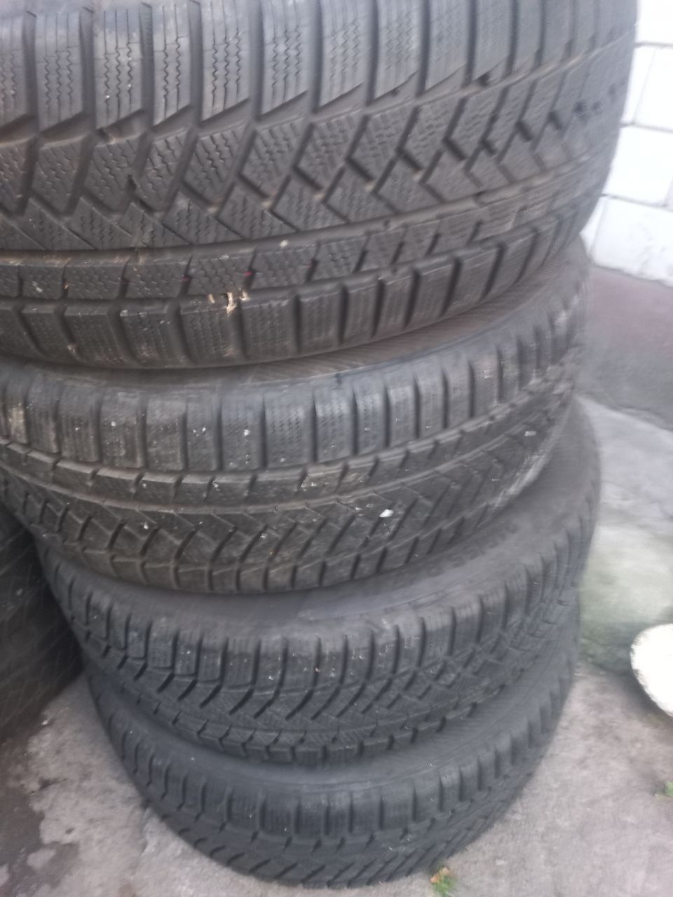 Continental 215/55 r 17 Зима
