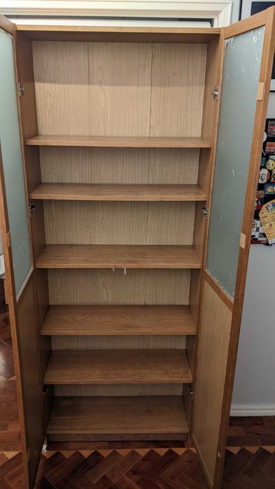 Estante c portas IKEA Billy (entrega grátis em Lisboa)
