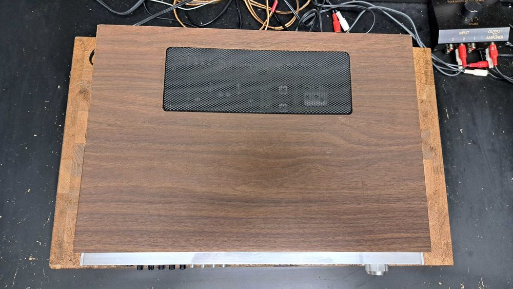 Amplituner Wharfedale triton
