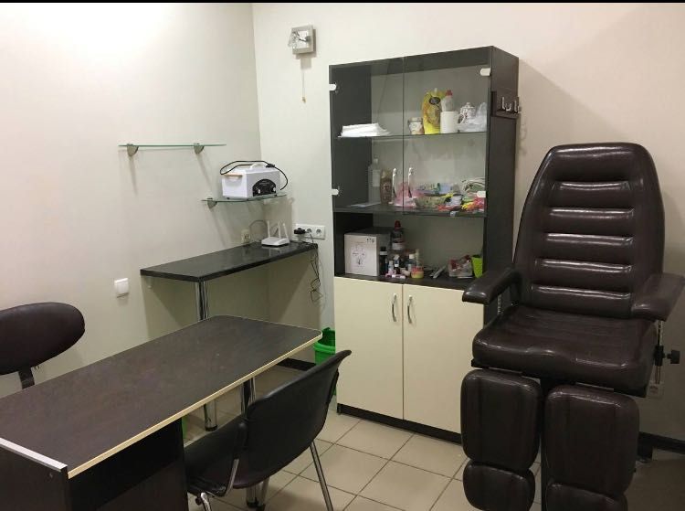 Оренда робочого місця в салоні