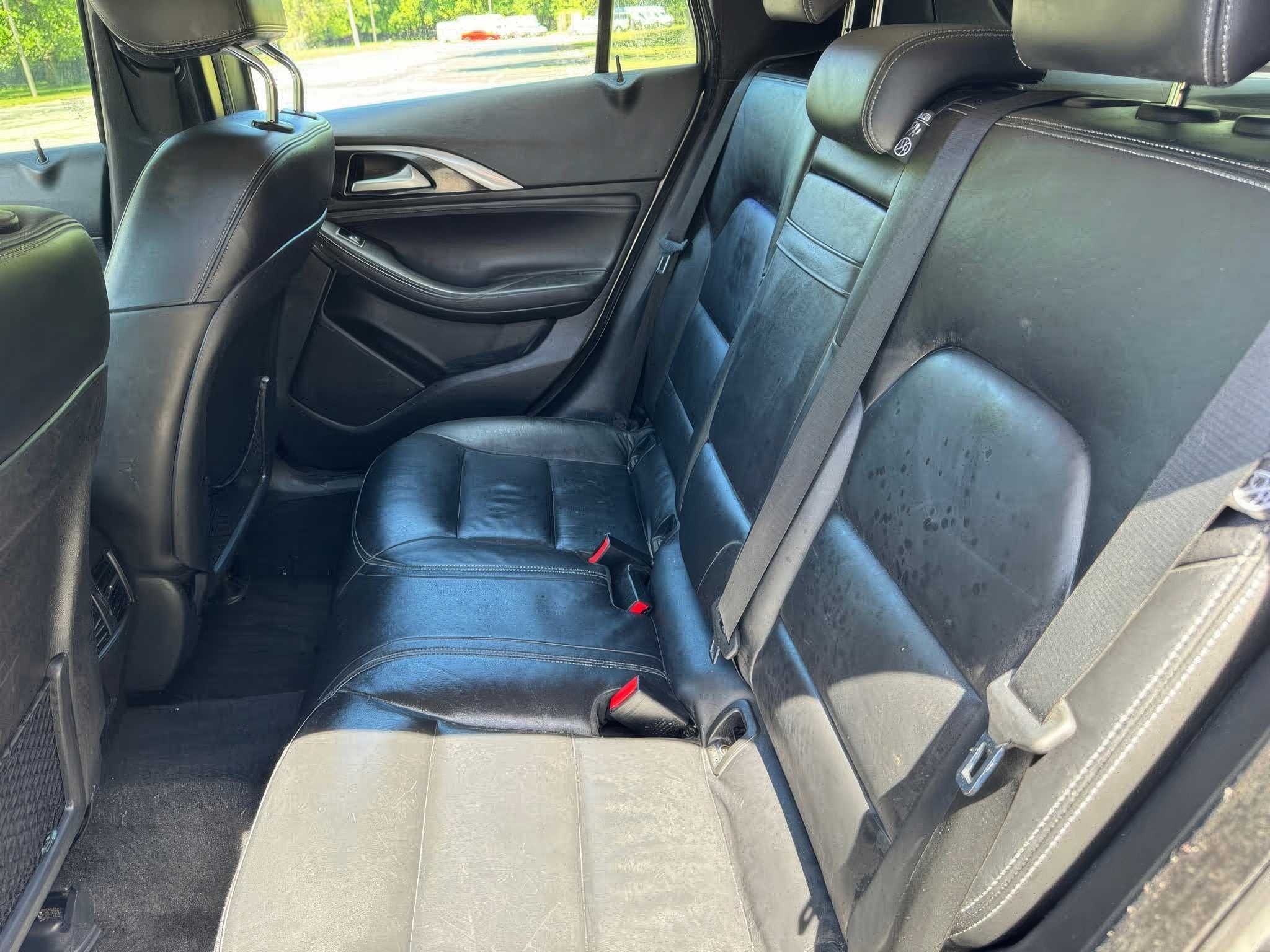 2017 Infiniti QX30 2.0t