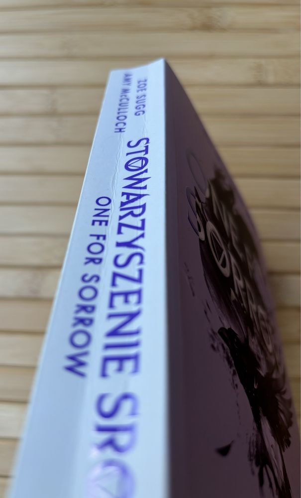 Książka pt. One for Sorrow Stowarzyszenie srok Zoe Sugg